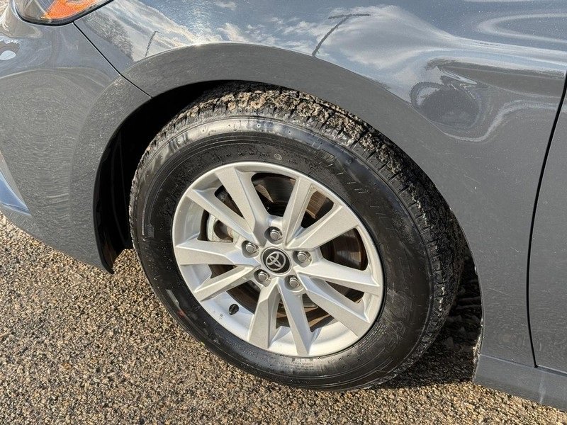 Used 2025 Toyota Camry LE image 10