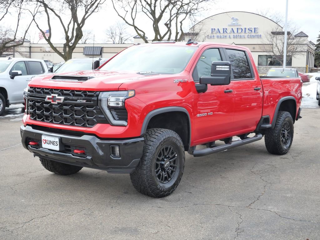 Used 2025 Chevrolet Silverado 2500 ZR2 w/ Technology Package image 4