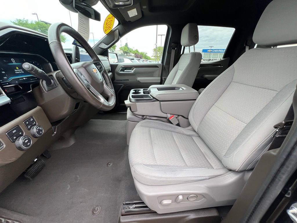 Used 2023 Chevrolet Silverado 1500 LT w/ Safety Package AWD/4WD image 18