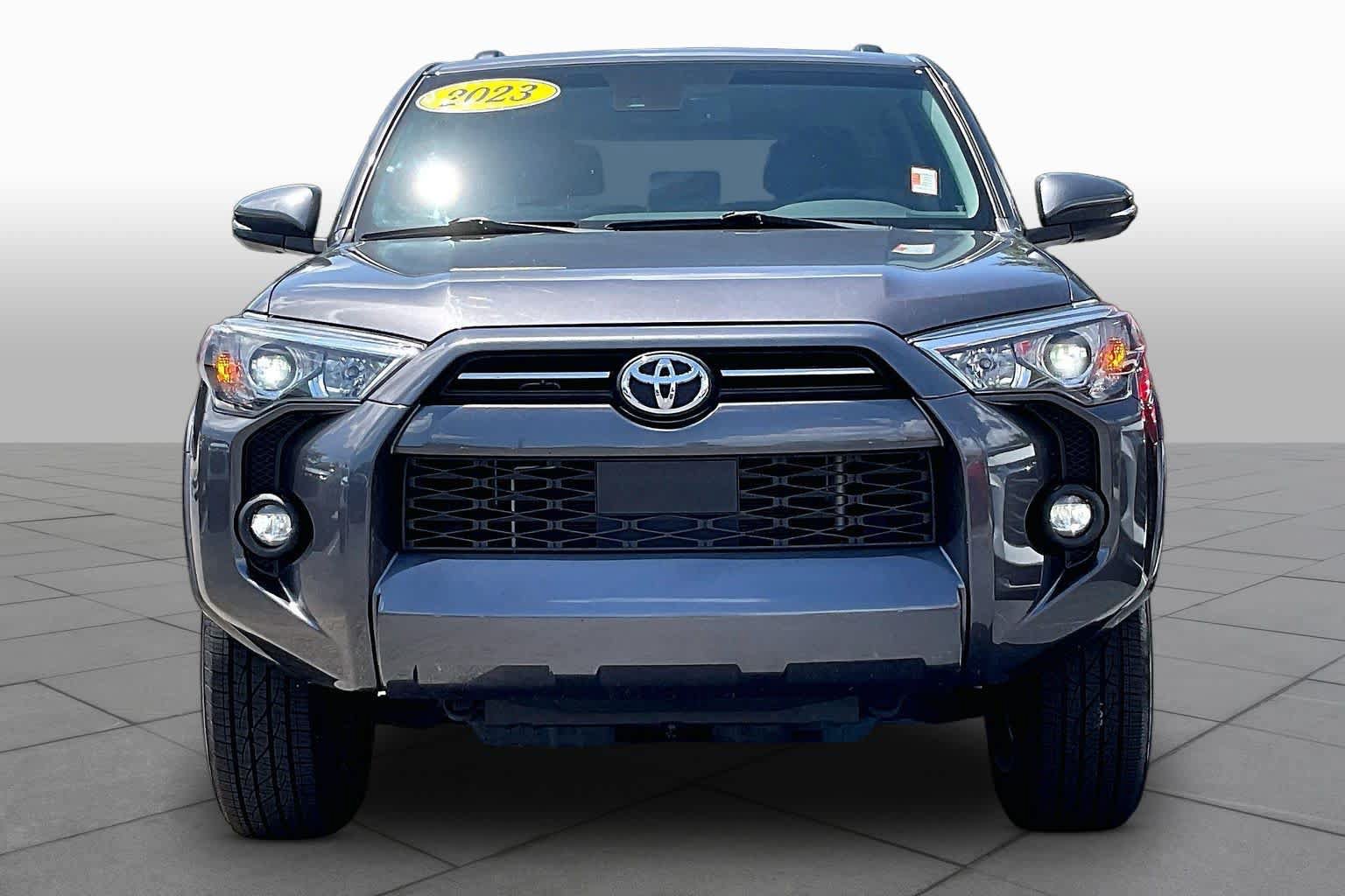 Used 2023 Toyota 4Runner SR5 Premium w/ Moonroof Package RWD image 4