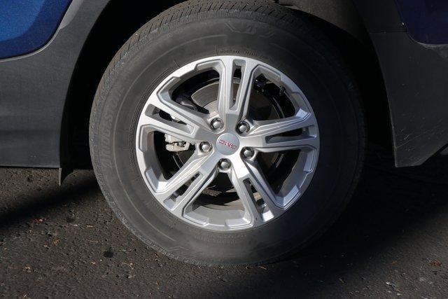 Used 2022 GMC Terrain SLE w/ Driver Convenience Package image 9