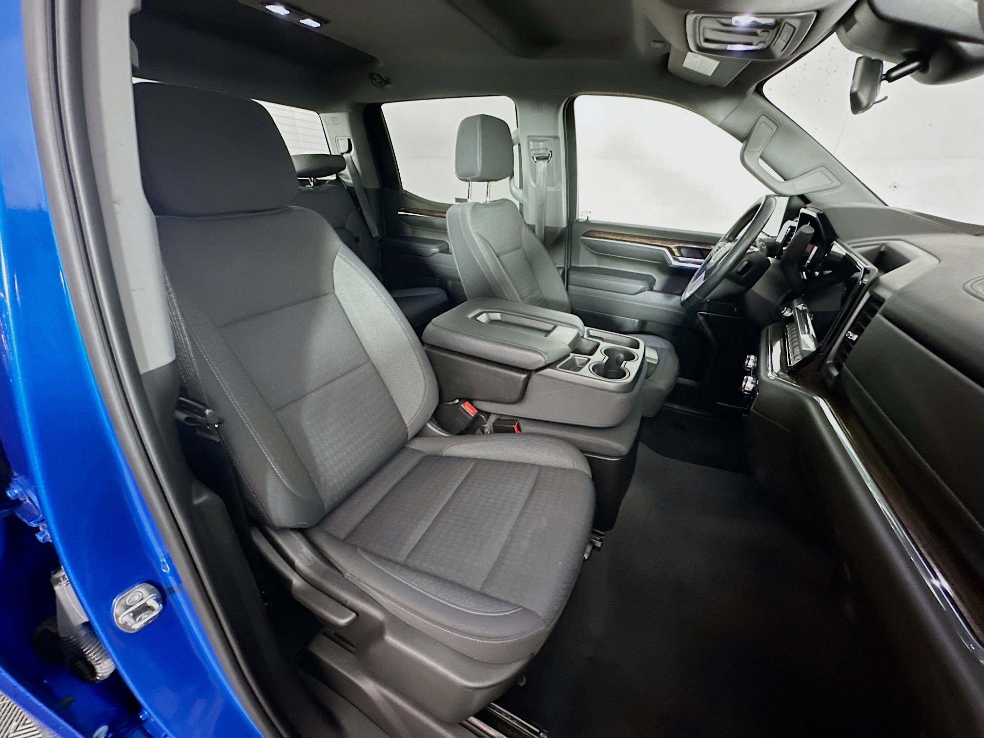 Used 2023 GMC Sierra 1500 Elevation image 29