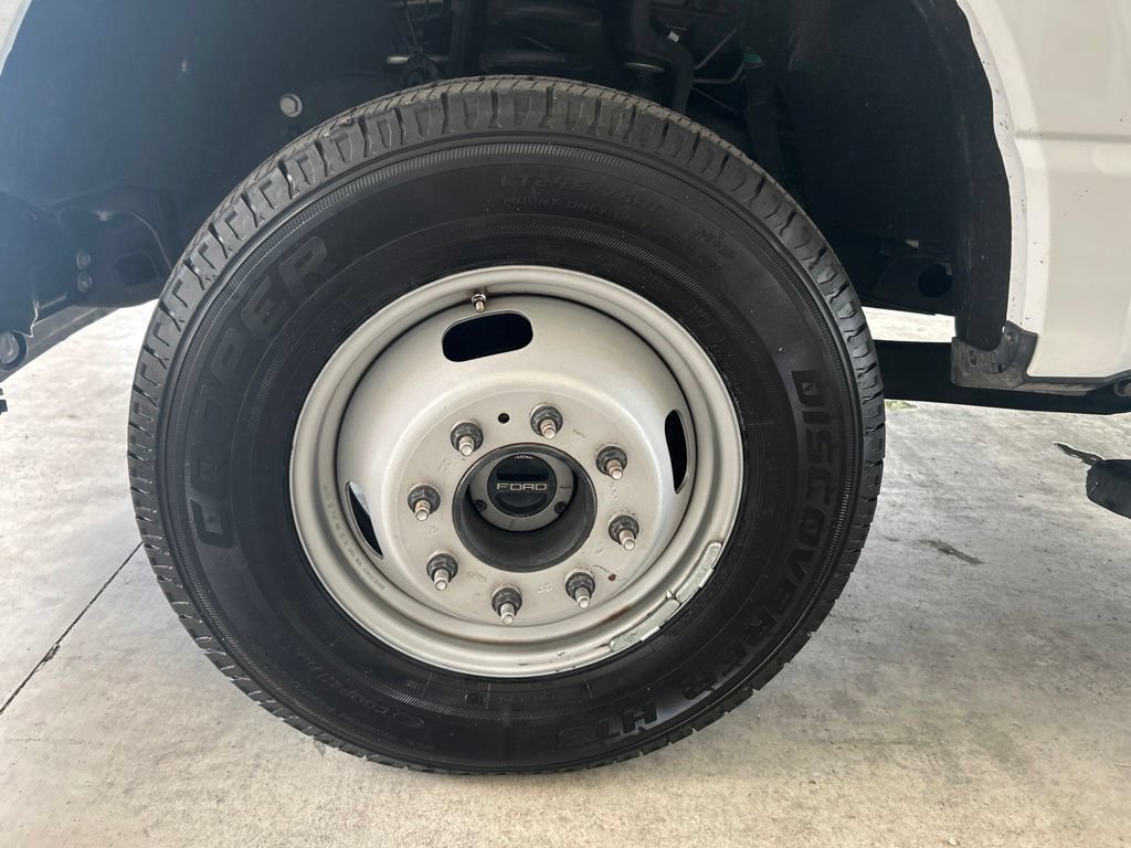 Used 2024 Ford F350 XLT AWD/4WD image 13