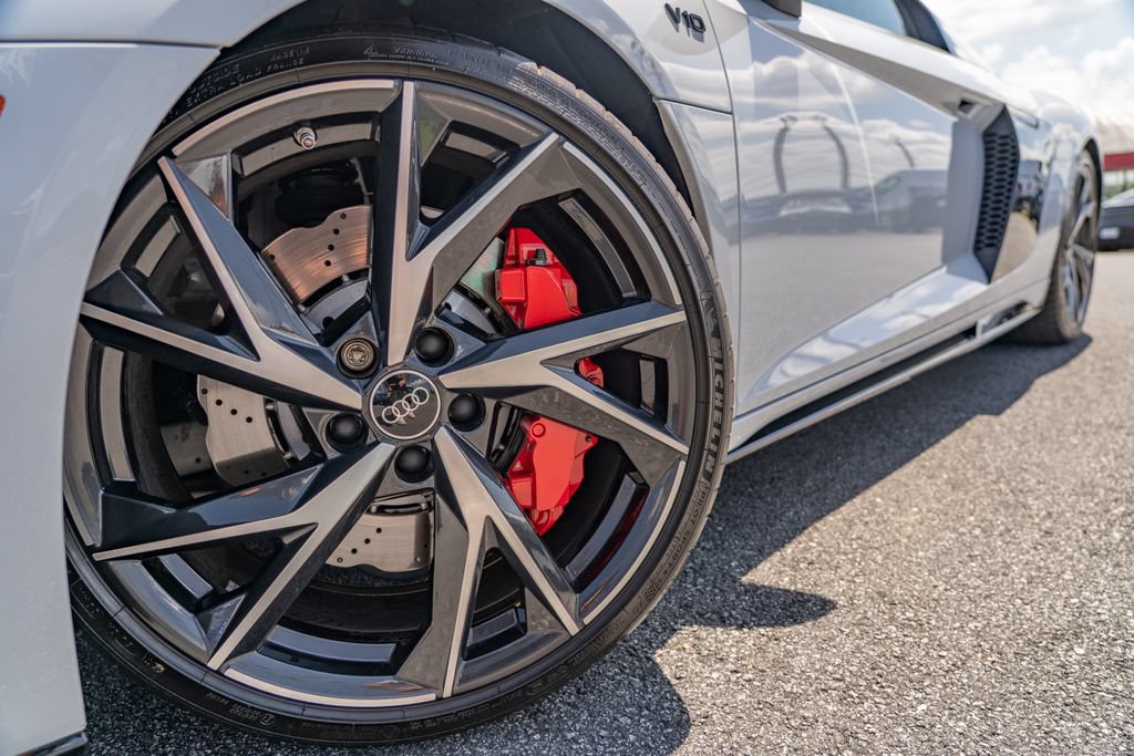 Used 2023 Audi R8 V10 performance RWD image 3