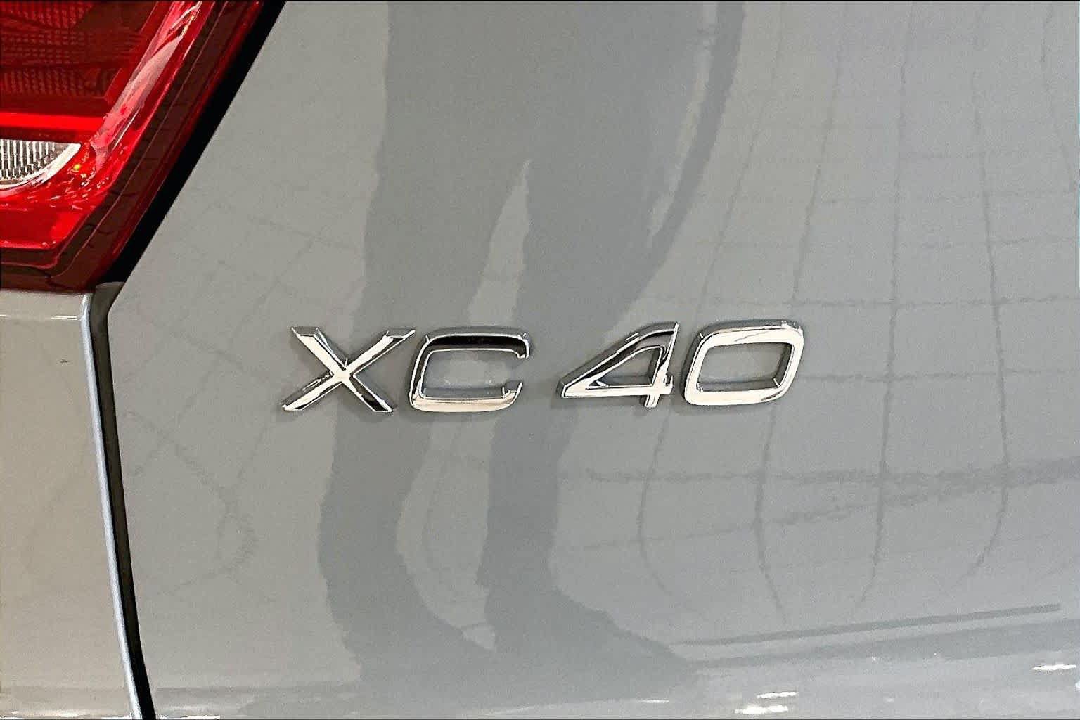 New 2026 Volvo XC40 B5 Plus w/ Protection Package Premier AWD/4WD image 6