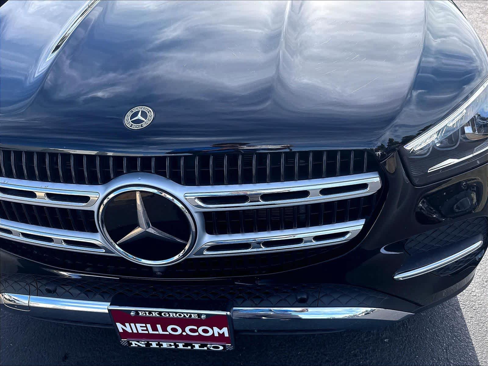 Used 2024 Mercedes-Benz GLE 450 4MATIC w/ Driver Assistance Package image 34
