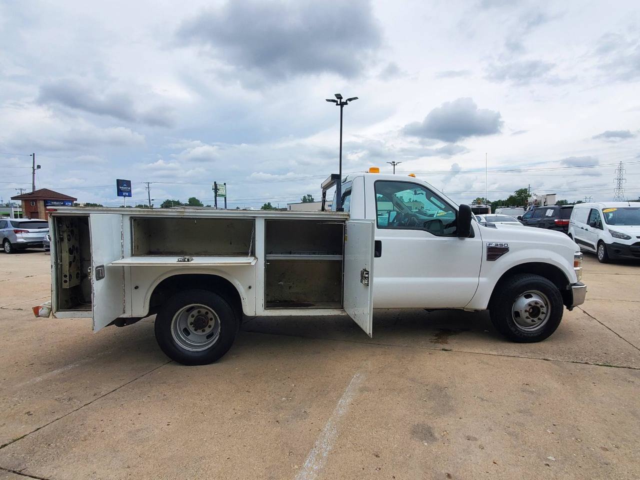 Used 2009 Ford F350 XL RWD image 5