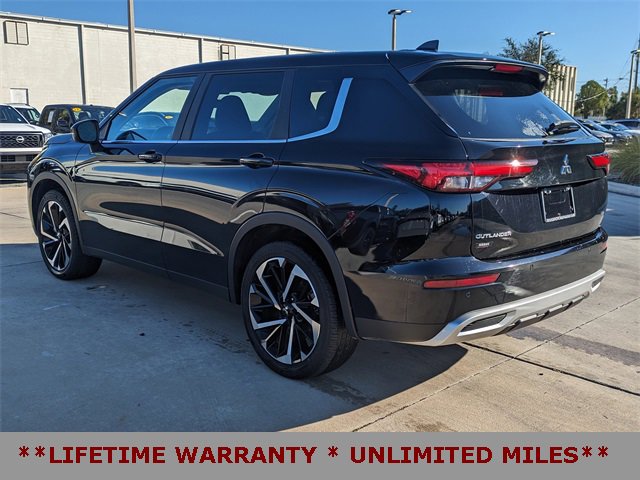 Used 2022 Mitsubishi Outlander SE image 8