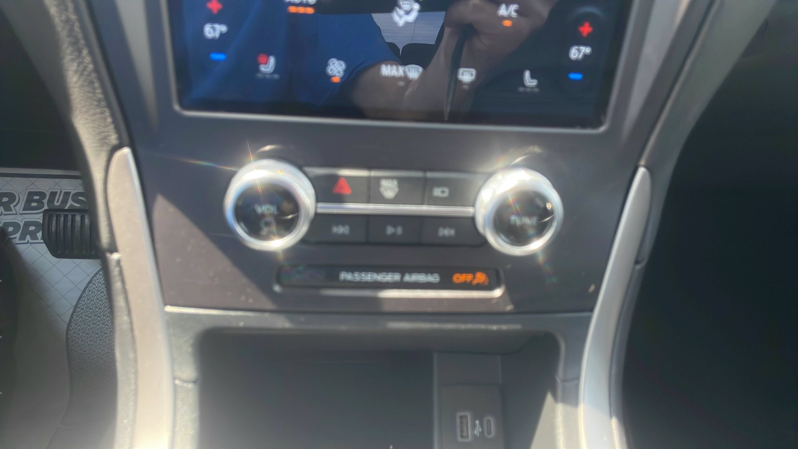 Used 2021 Ford Edge SEL w/ Convenience Package AWD/4WD image 25