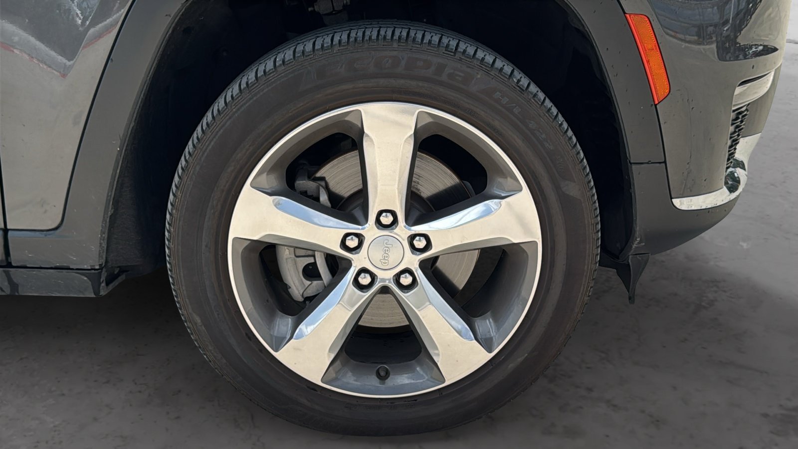 Used 2021 Jeep Grand Cherokee L Limited AWD/4WD image 33