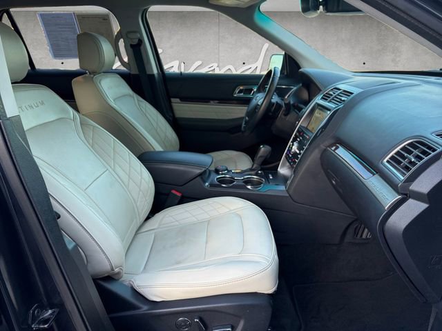 Used 2017 Ford Explorer Platinum image 24