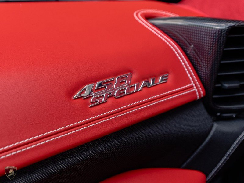 Used 2015 Ferrari 458 Speciale Coupe image 12