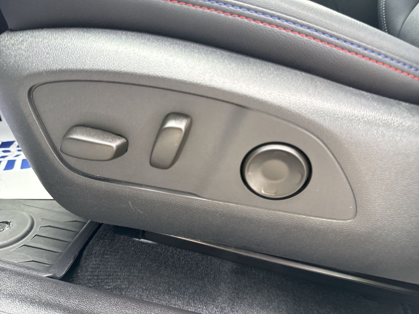Used 2024 Chevrolet Equinox EV RS AWD/4WD image 14