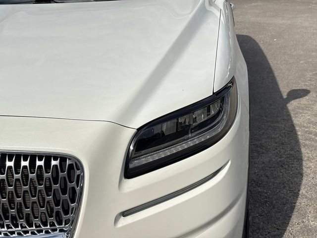 Certified 2022 Lincoln Nautilus AWD w/ Premium Package image 10
