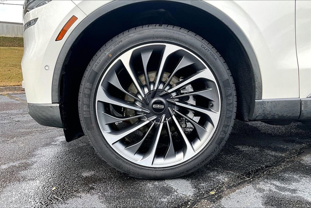 Used 2020 Lincoln Aviator Reserve w/ Equipment Group 202A image 9