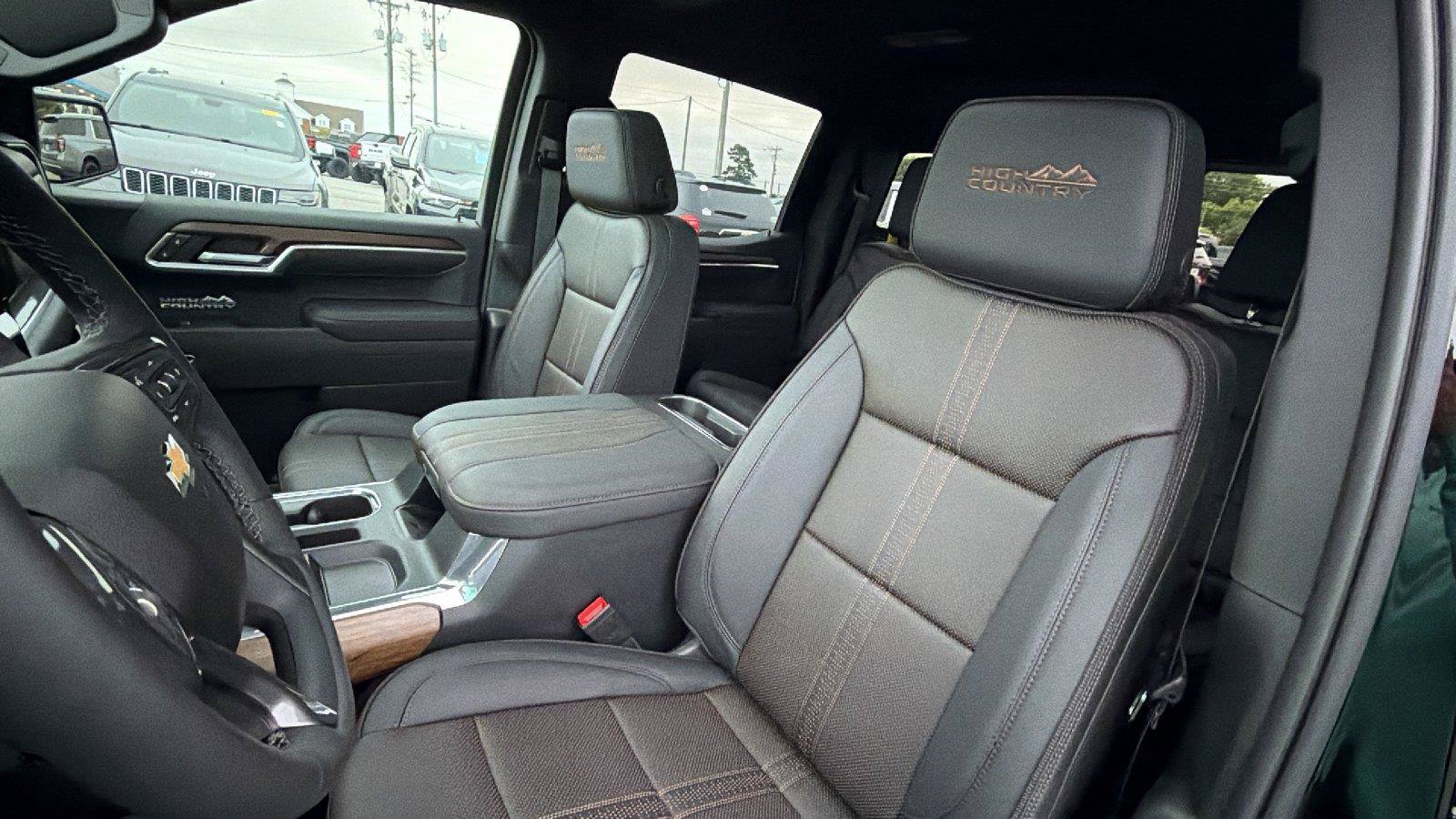 New 2026 Chevrolet Silverado 1500 High Country w/ High Country Premium Package AWD/4WD image 6