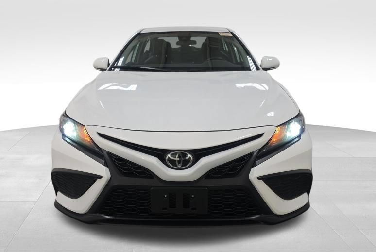 Used 2024 Toyota Camry SE FWD image 5