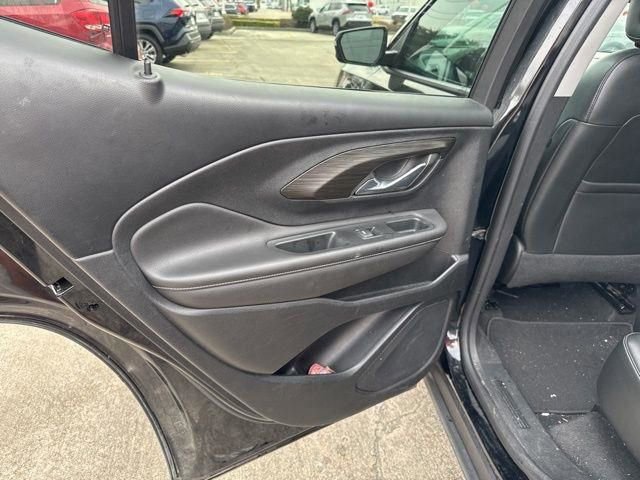 Used 2023 GMC Terrain SLT w/ Elevation Edition image 18