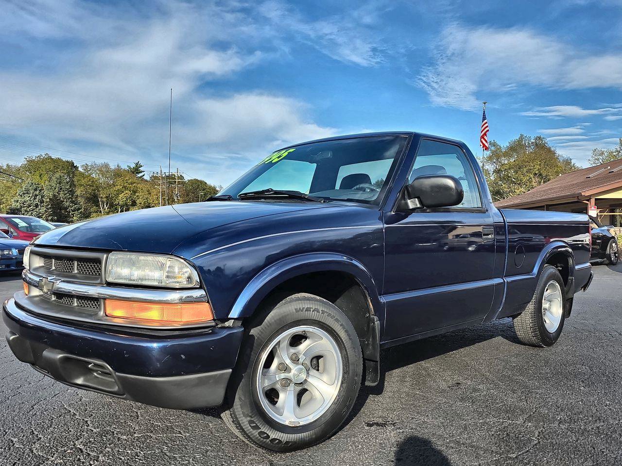 Used 1998 Chevrolet S10 Pickup LS w/ Preferred Equipment Group image 1