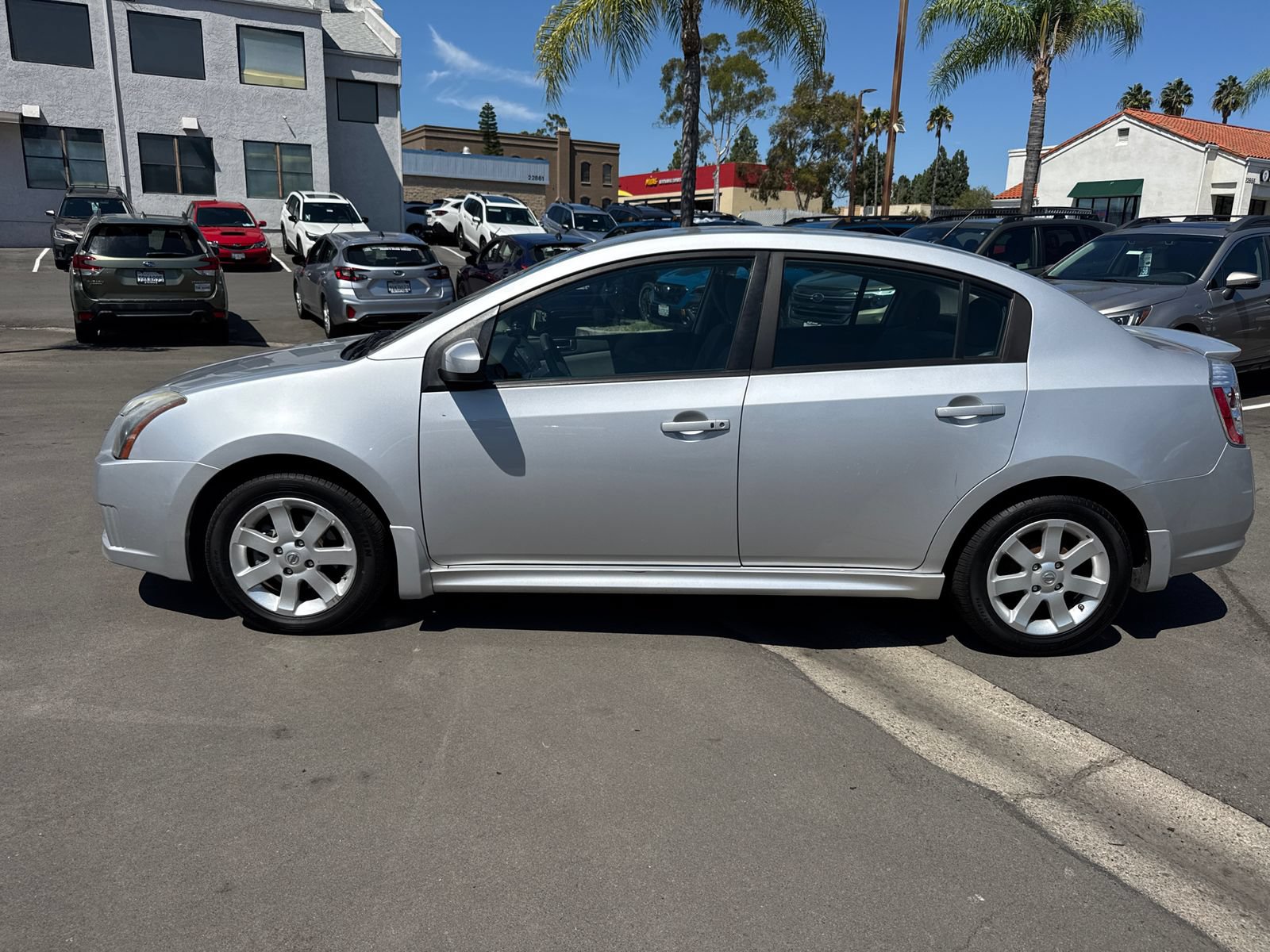 Used 2012 Nissan Sentra 2.0 SR w/ Convenience Pkg FWD image 5