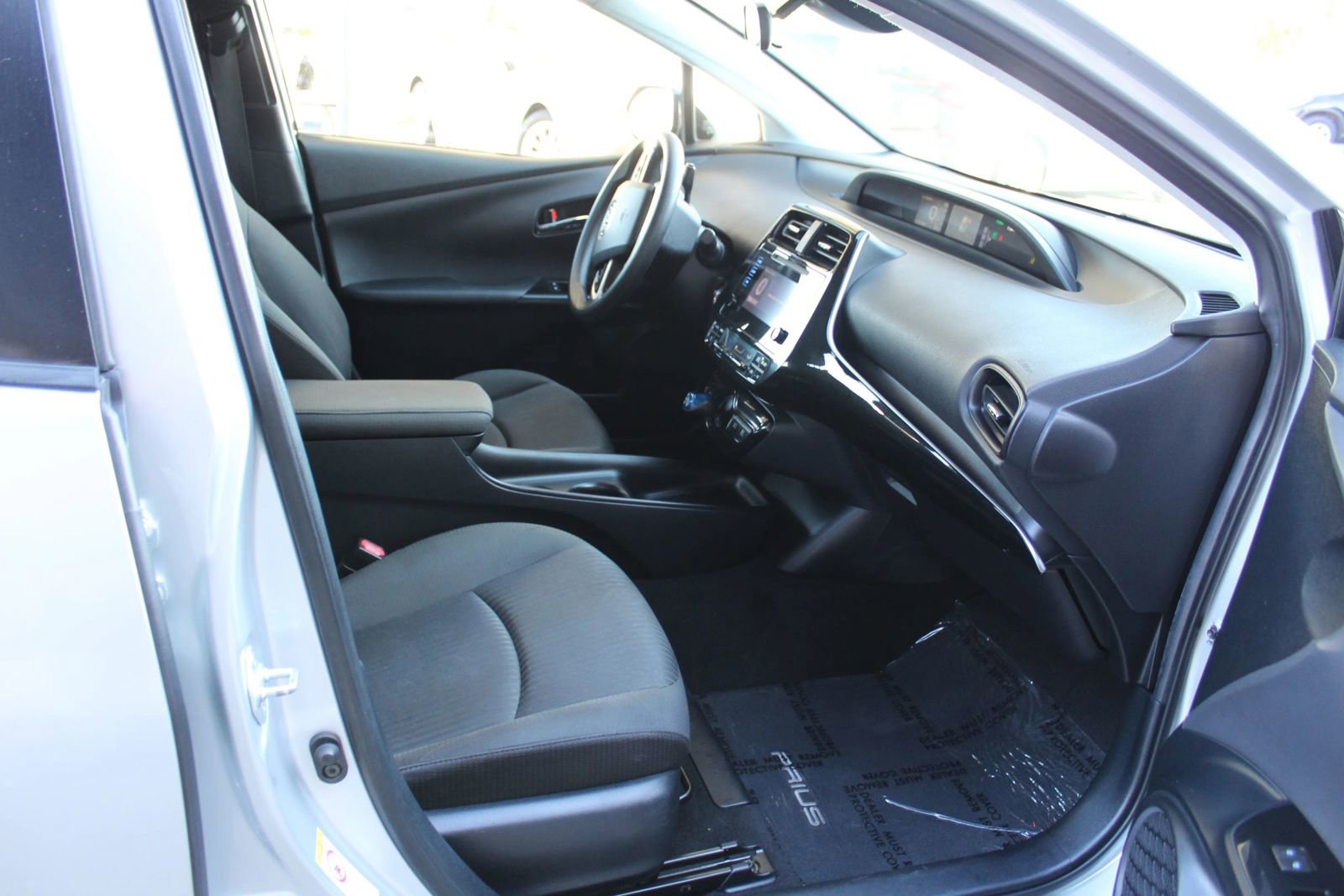 Used 2017 Toyota Prius Four FWD image 10