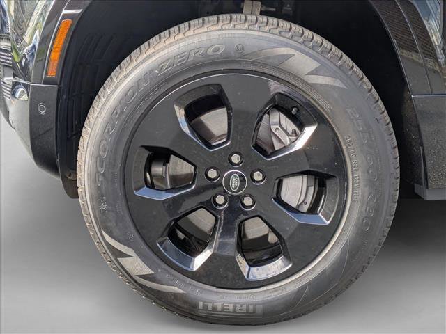 Certified 2023 Land Rover Defender 110 X-Dynamic SE image 25