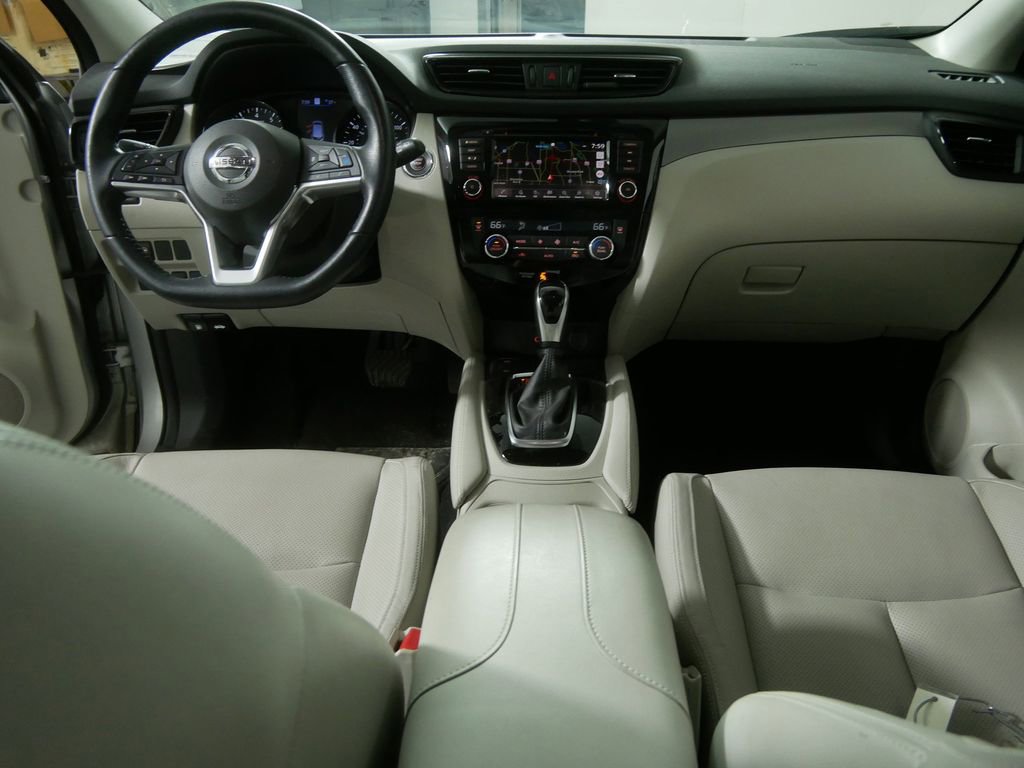 Used 2020 Nissan Rogue Sport SL w/ Premium Package image 22