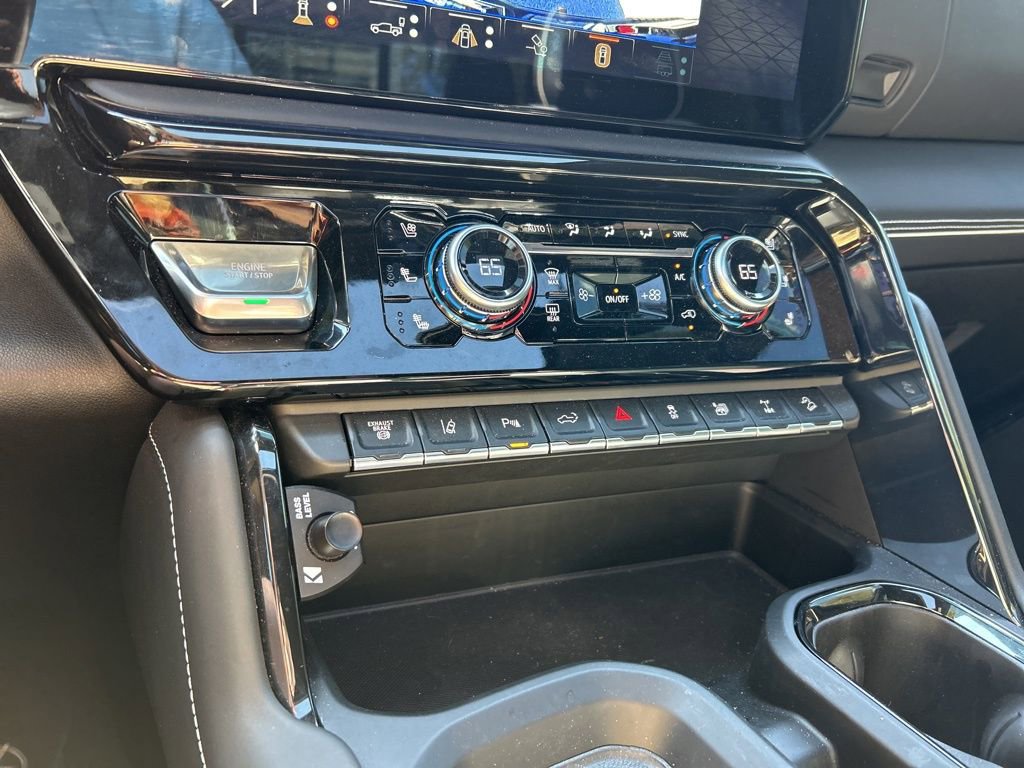 Used 2024 GMC Sierra 2500 AT4X image 35