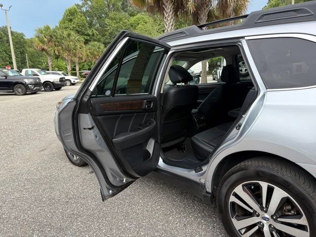 Used 2019 Subaru Outback 2.5i Limited AWD/4WD image 24