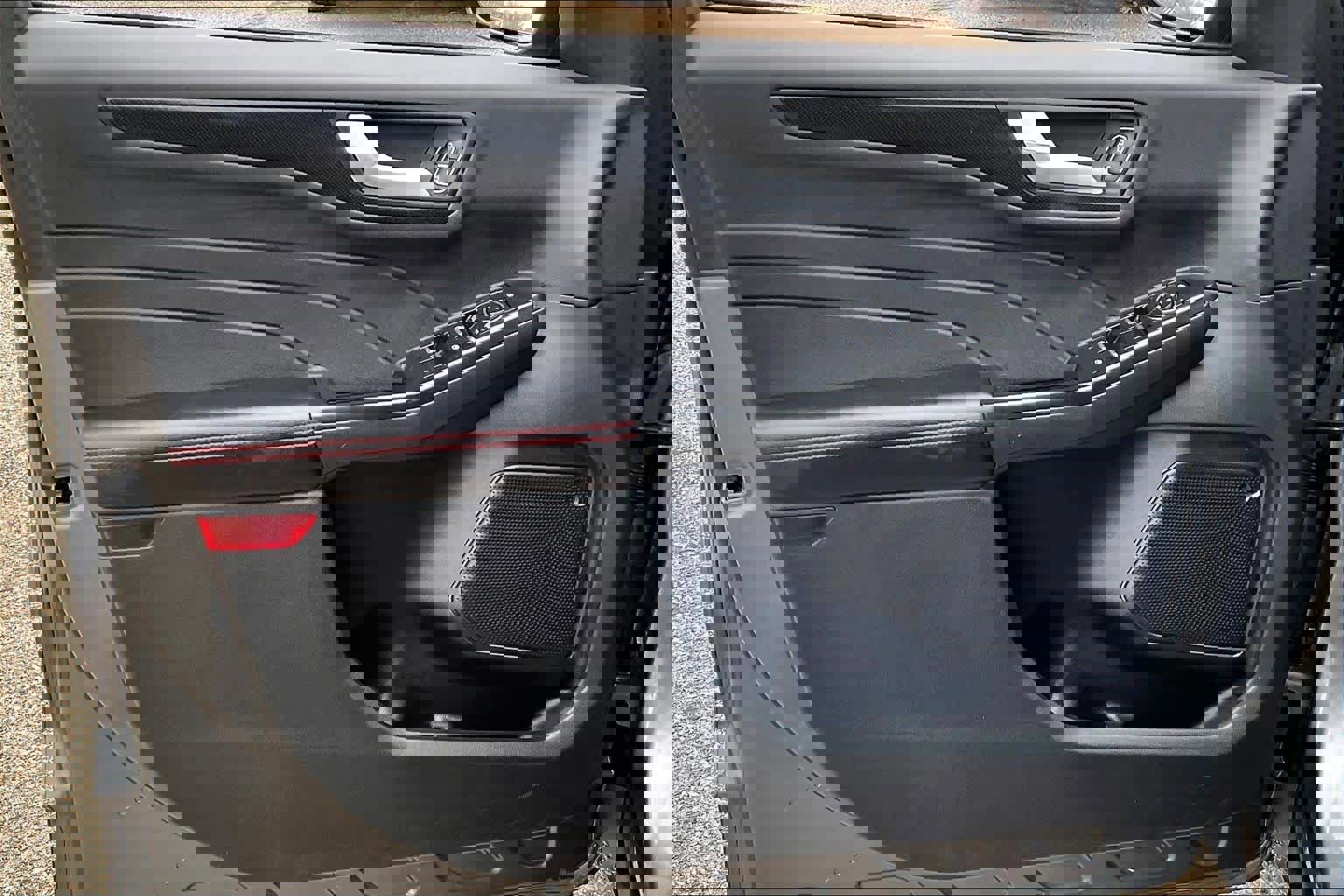 Used 2025 Ford Escape ST-Line image 21