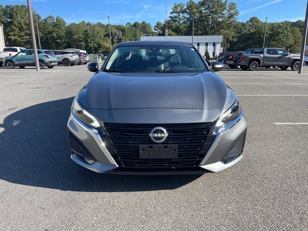 Used 2025 Nissan Altima 2.5 S image 3