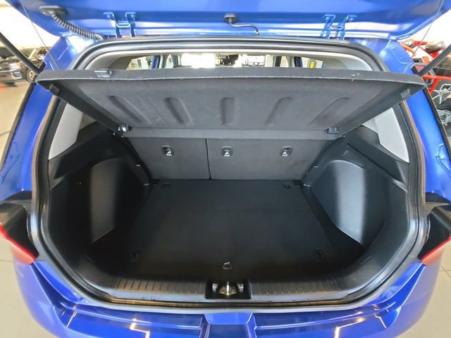 Used 2021 Hyundai Venue FWD image 23