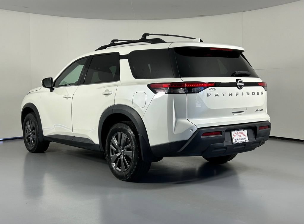 Used 2023 Nissan Pathfinder SV AWD/4WD image 5