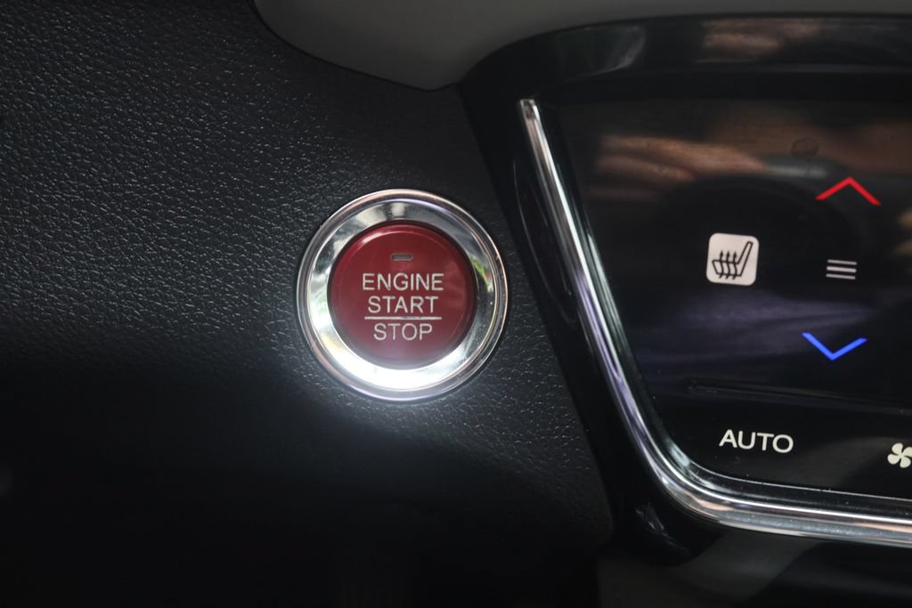 Used 2017 Honda HR-V EX-L image 3