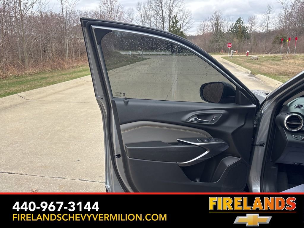 Certified 2025 Chevrolet Trax ACTIV w/ Sunroof Package image 14