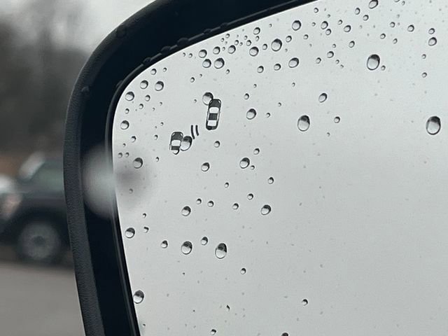 New 2026 Ford Escape SE w/ Class II Trailer Tow Package image 12