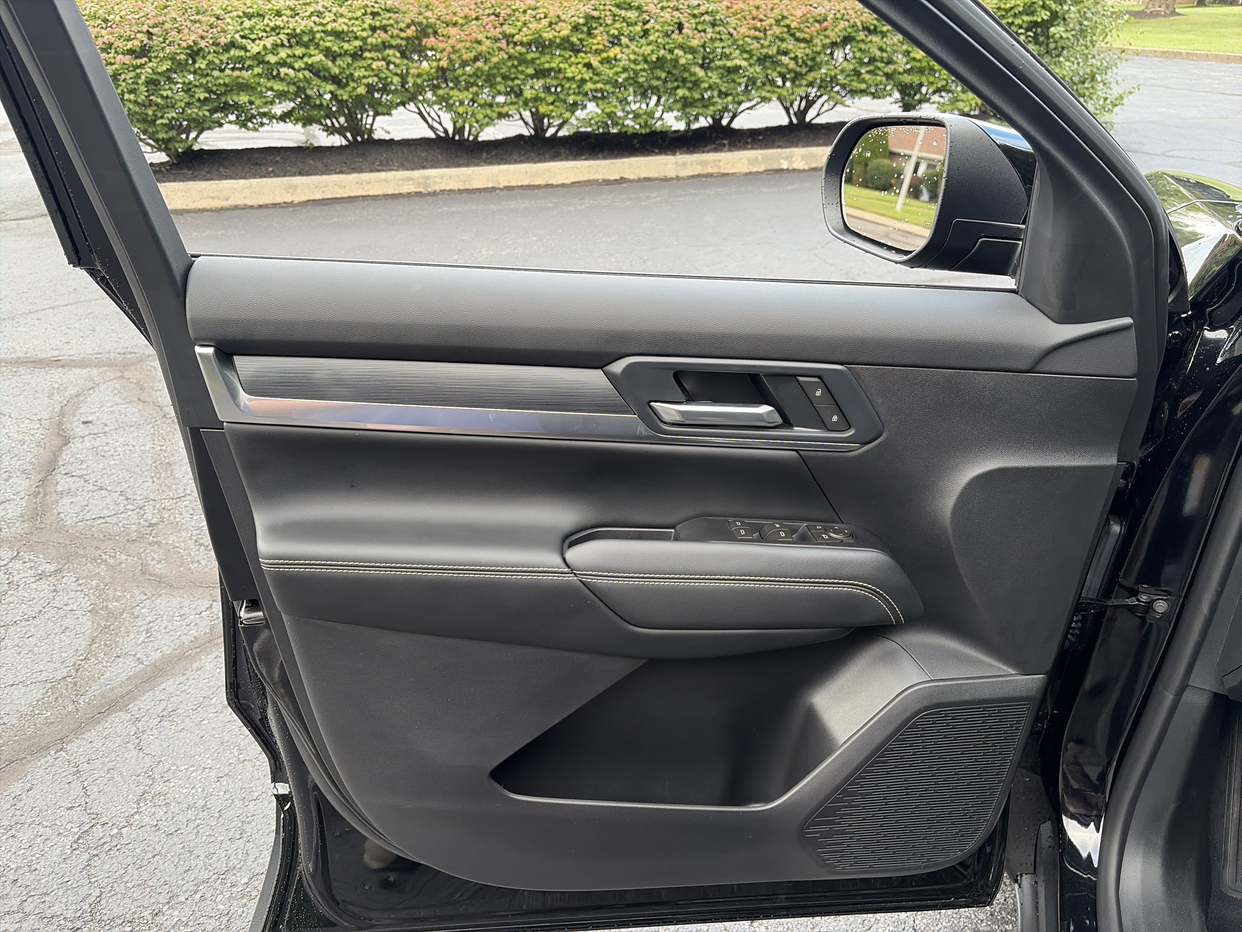 Used 2026 GMC Terrain Elevation w/ Technology Package II FWD image 15
