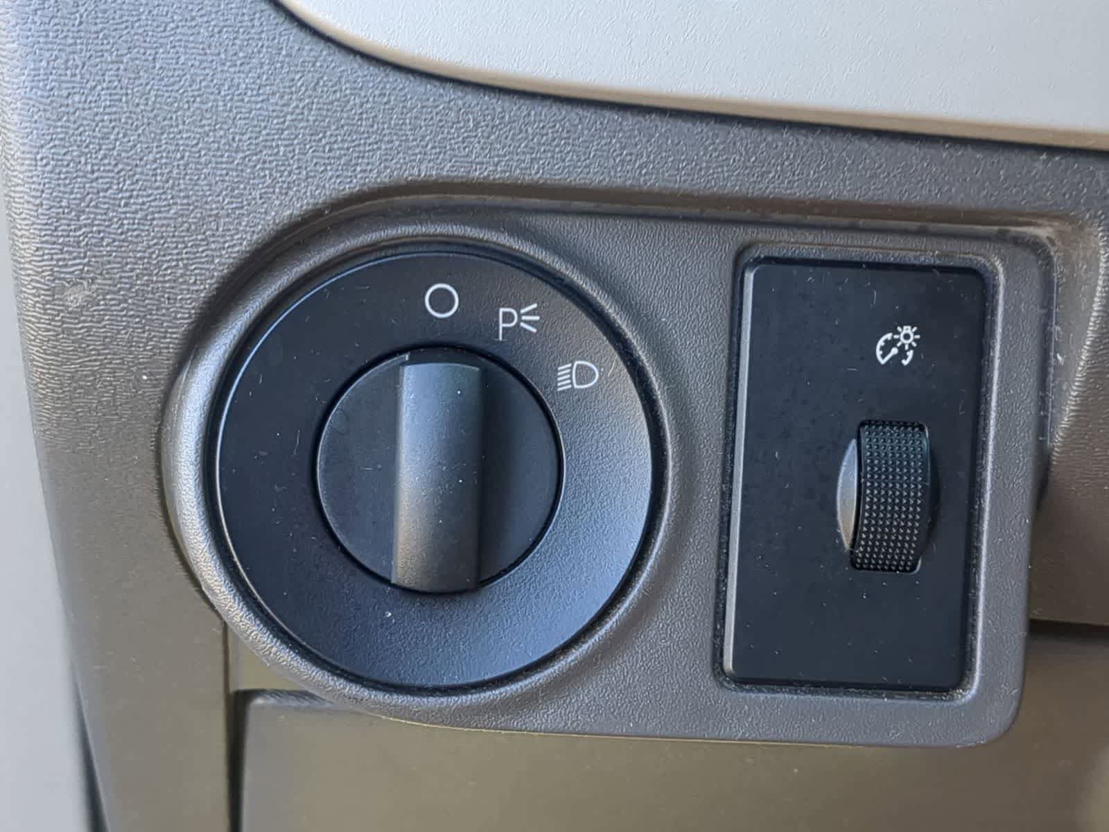Used 2008 Ford Focus SE FWD image 26