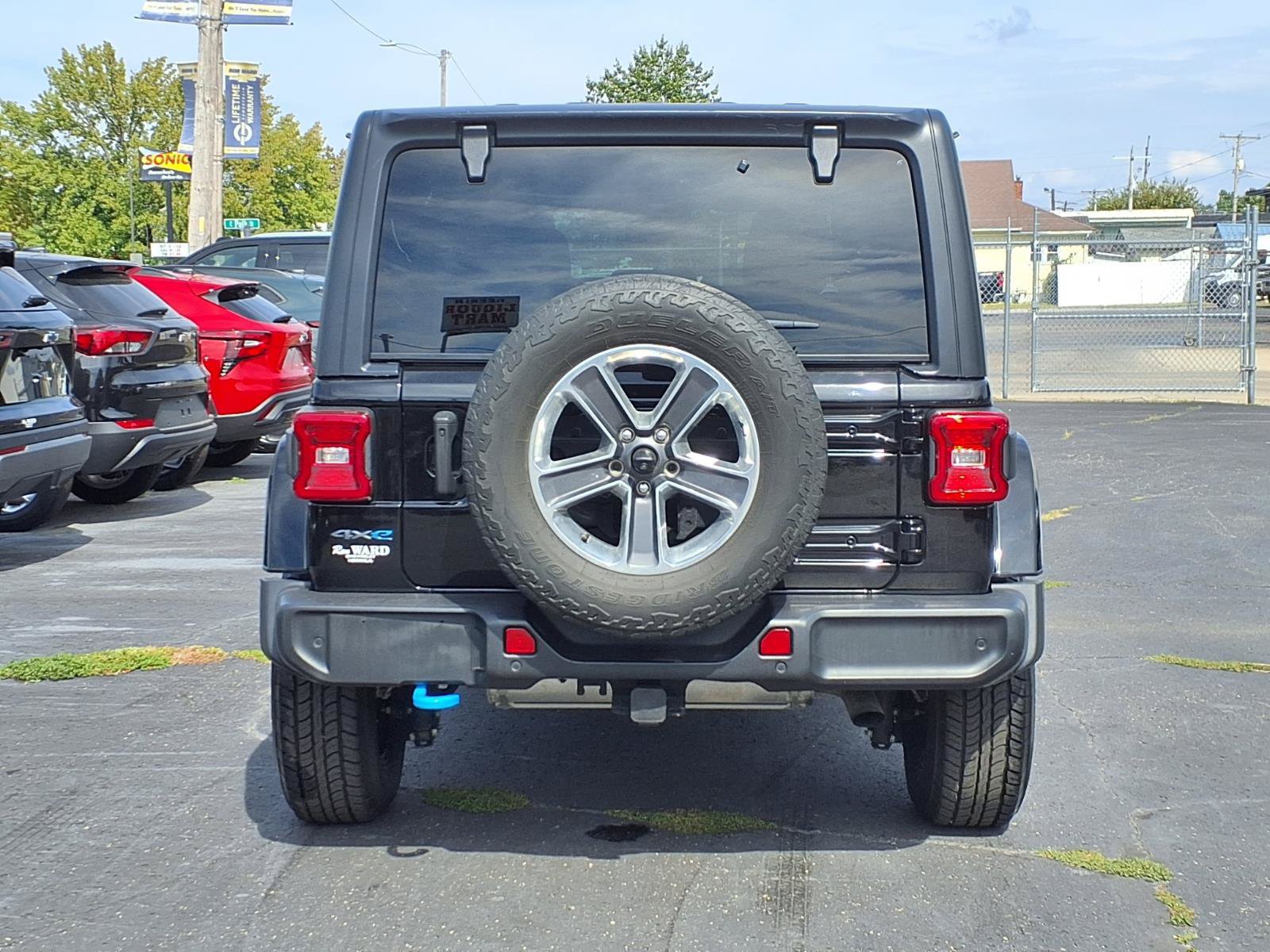 Used 2024 Jeep Wrangler Unlimited w/ Dual Top Group AWD/4WD image 26