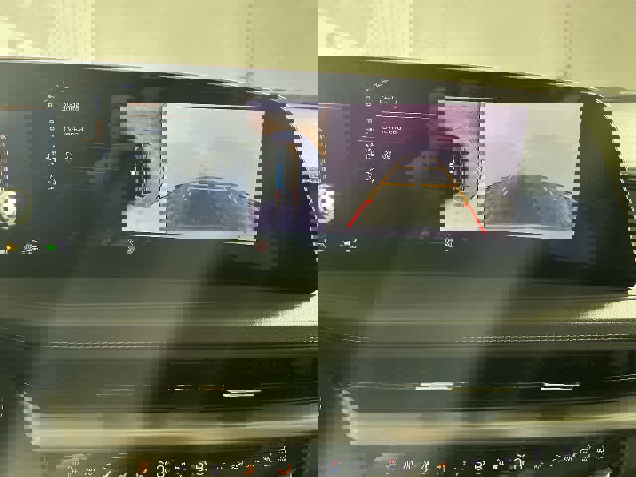 Used 2025 Cadillac XT4 Premium Luxury image 19