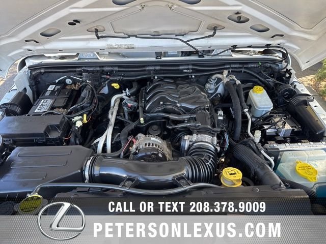 Used 2015 Jeep Wrangler Unlimited Rubicon image 10