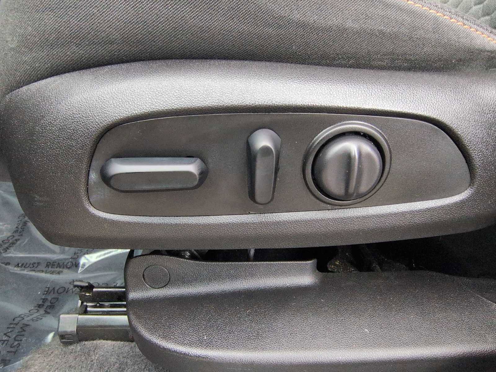 Used 2019 Chevrolet Equinox LT image 18