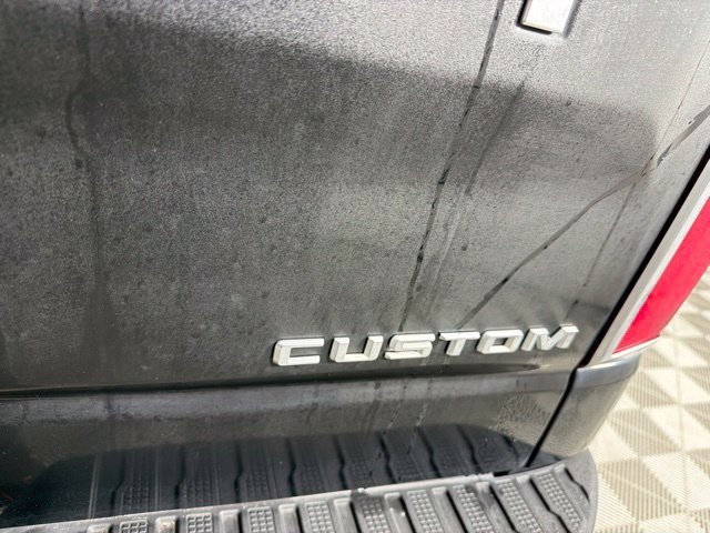 Used 2020 Chevrolet Silverado 1500 Custom w/ Custom Value Package RWD image 14