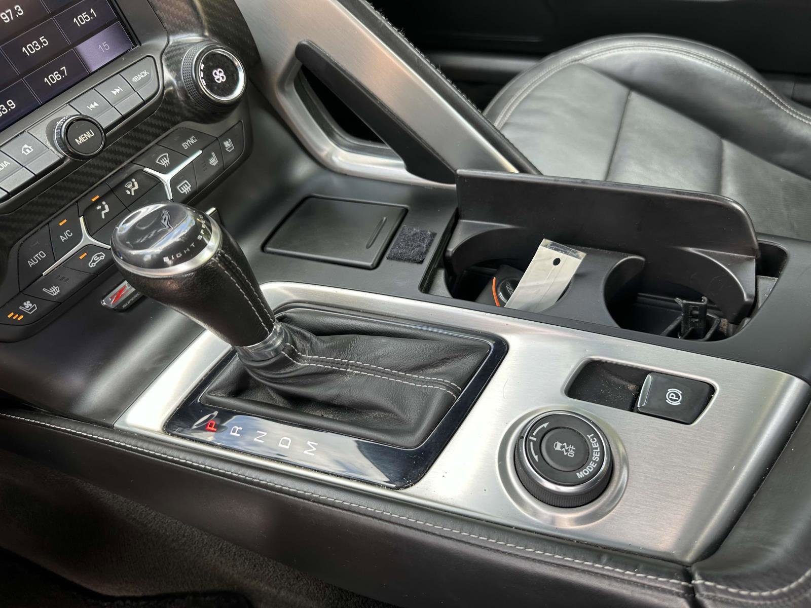 Used 2015 Chevrolet Corvette Z06 w/ 3LZ Preferred Equipment Group image 22