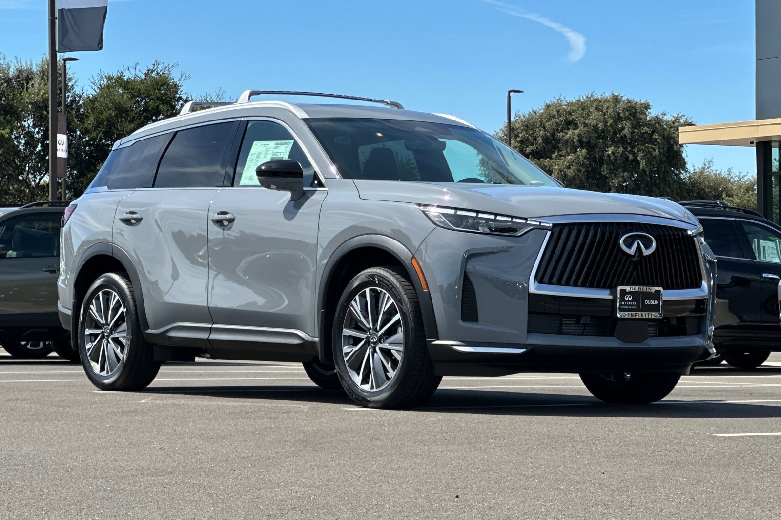 New 2027 INFINITI QX60 Luxe w/ Family Package AWD/4WD image 7