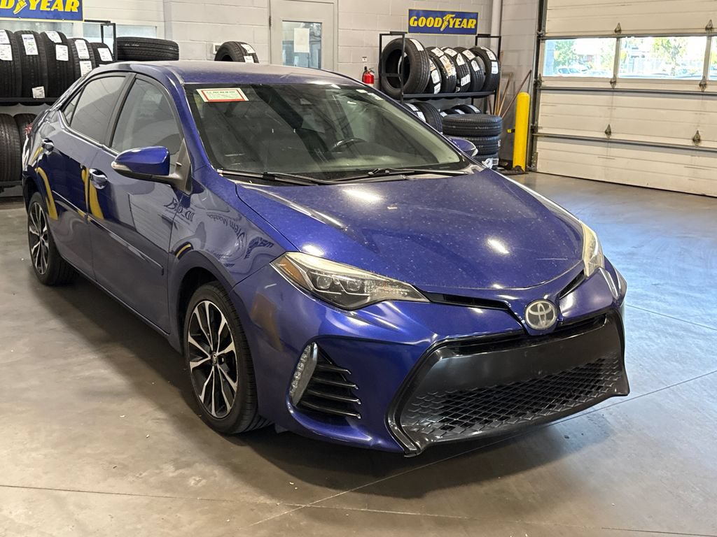 Used 2018 Toyota Corolla SE w/ Body Protection Package FWD image 3