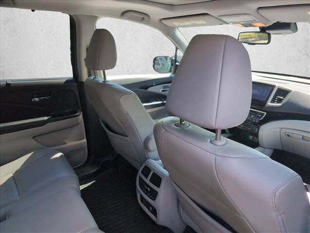 Used 2017 Honda Pilot Touring image 21
