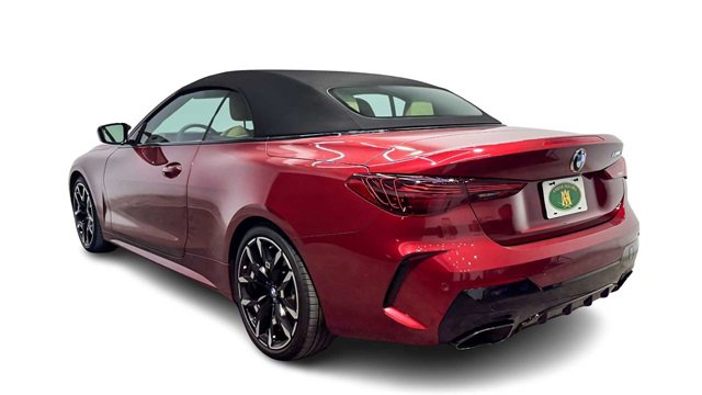 Used 2025 BMW M440i Convertible image 4