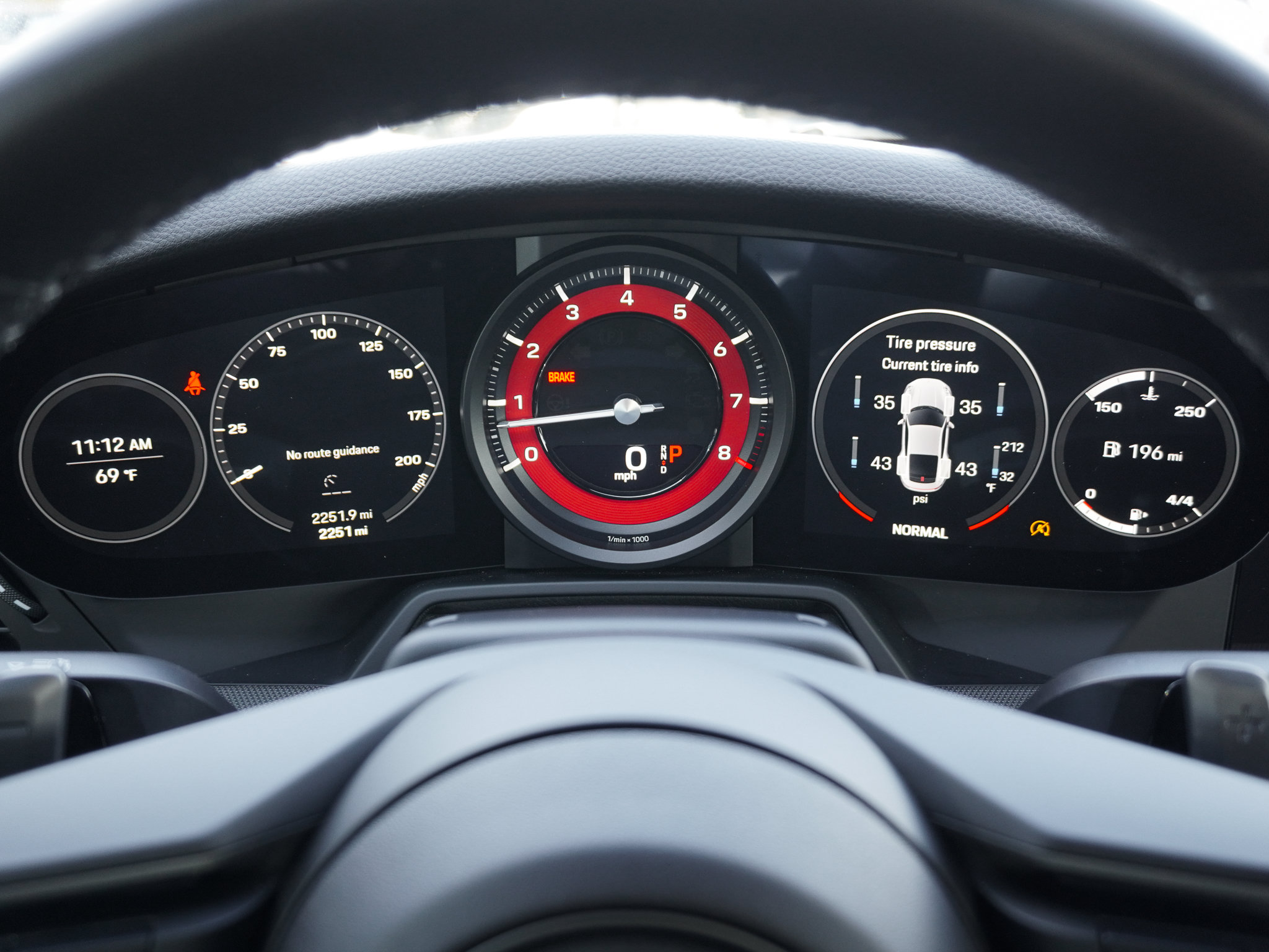 Used 2024 Porsche 911 Carrera RWD image 22