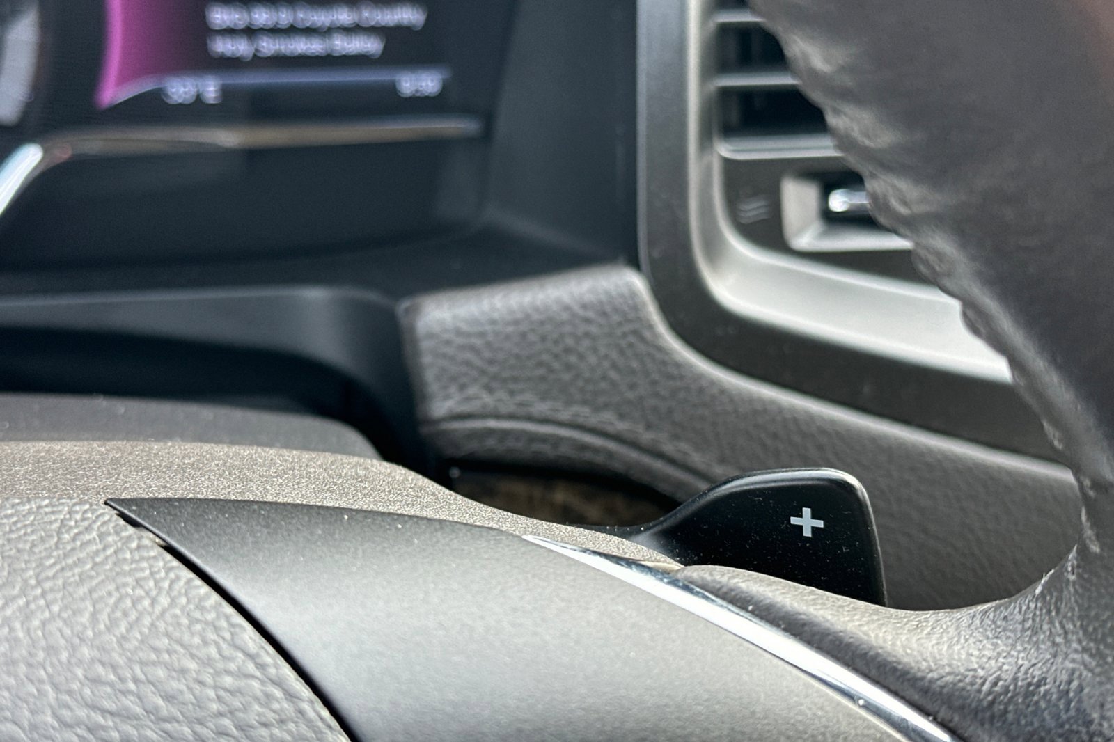 Used 2014 Lincoln MKS w/ Equipment Group 101A image 38